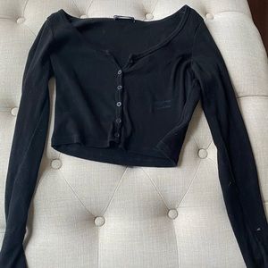 Cropped long sleeve button up